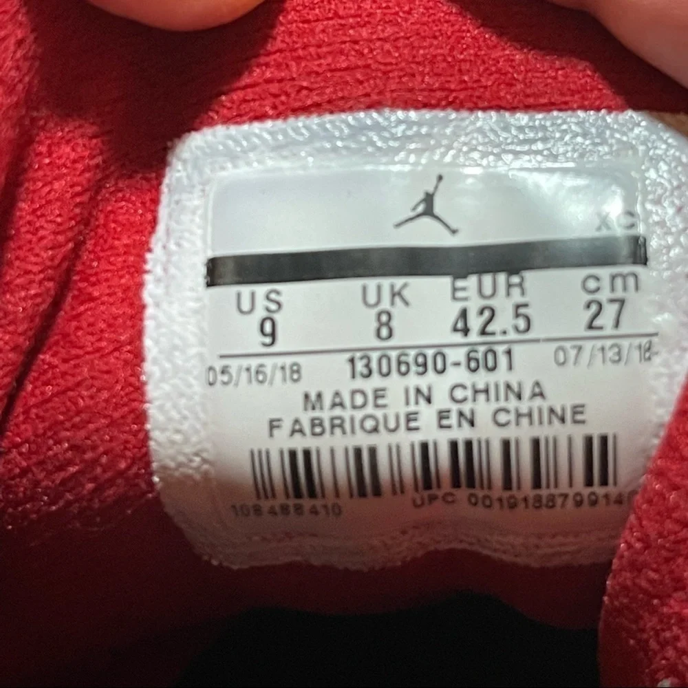 Air Jordan 12 Retro Gym Read Man Shoes Size 9